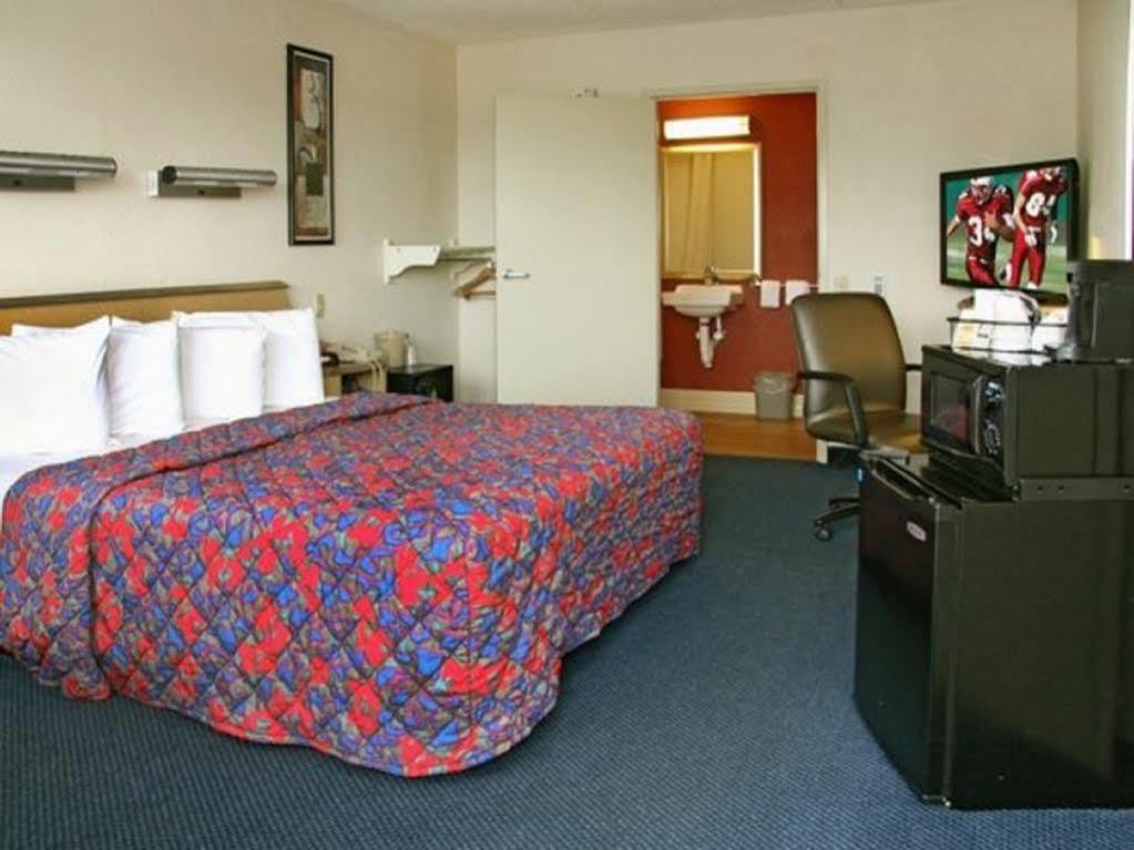 Red Roof Inn Mt Laurel Mount Laurel Dış mekan fotoğraf